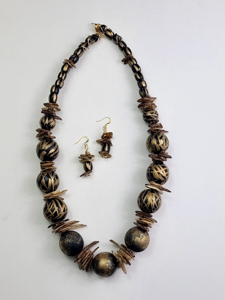 Black and gold striped beaded necklace set.